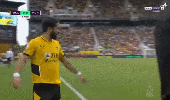 1630276702552043976.gif